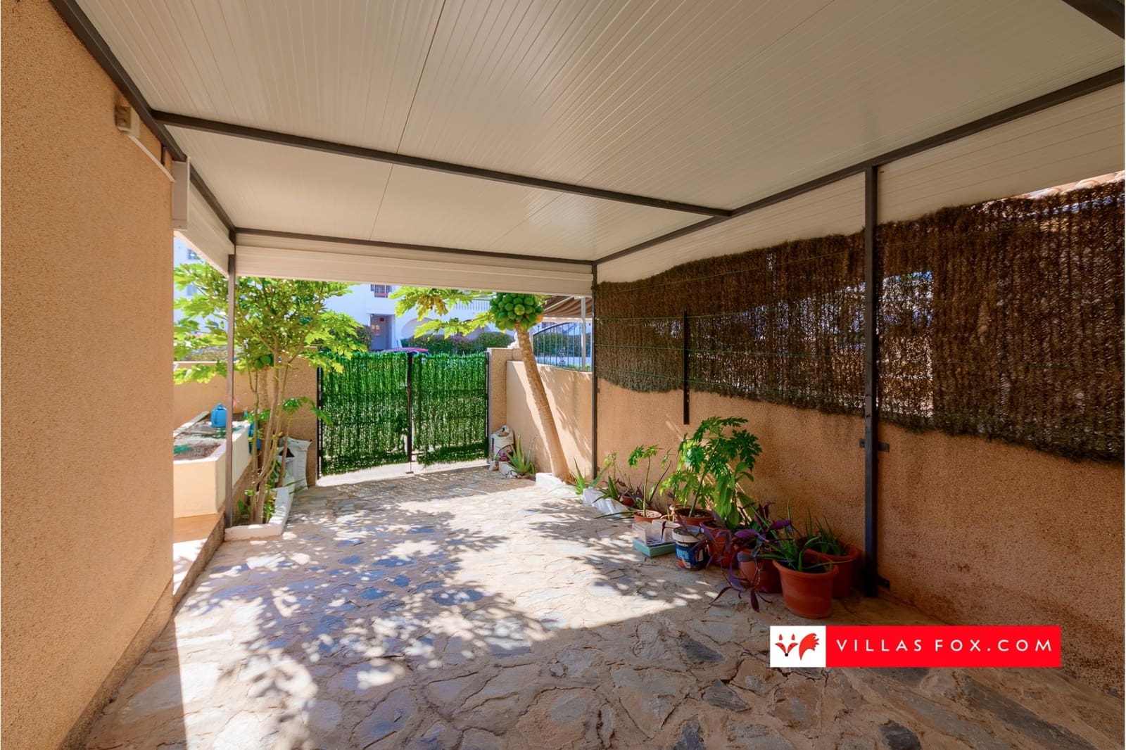 3 soveværelse Semi-Rækkehus til salg i Orihuela Costa med swimmingpool - € 200.000 (Ref: 9332676)