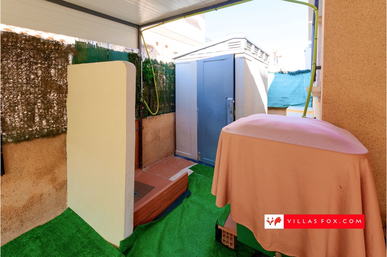 3 soveværelse Semi-Rækkehus til salg i Orihuela Costa med swimmingpool - € 200.000 (Ref: 9332676)