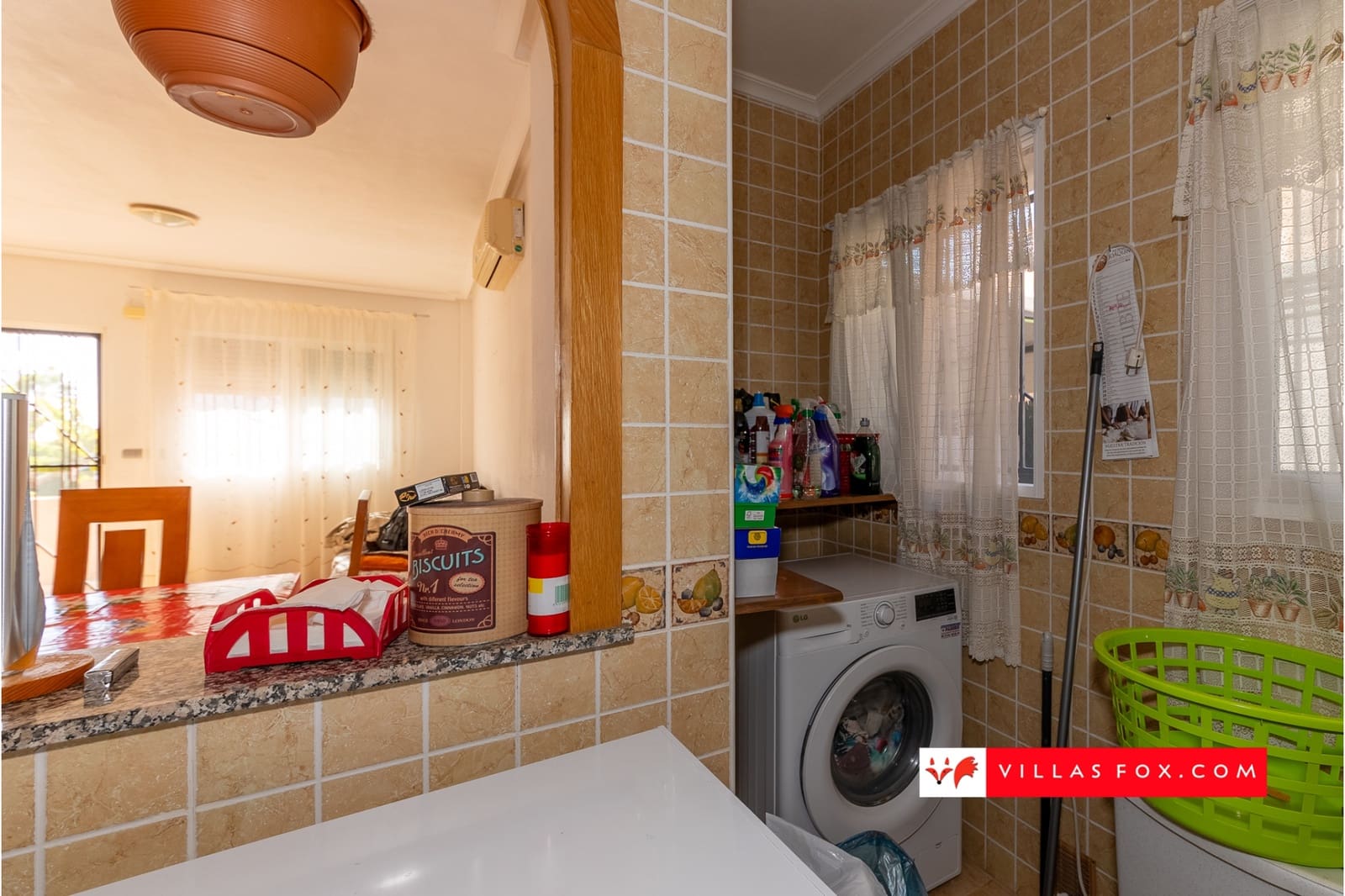 3 soveværelse Semi-Rækkehus til salg i Orihuela Costa med swimmingpool - € 200.000 (Ref: 9332676)