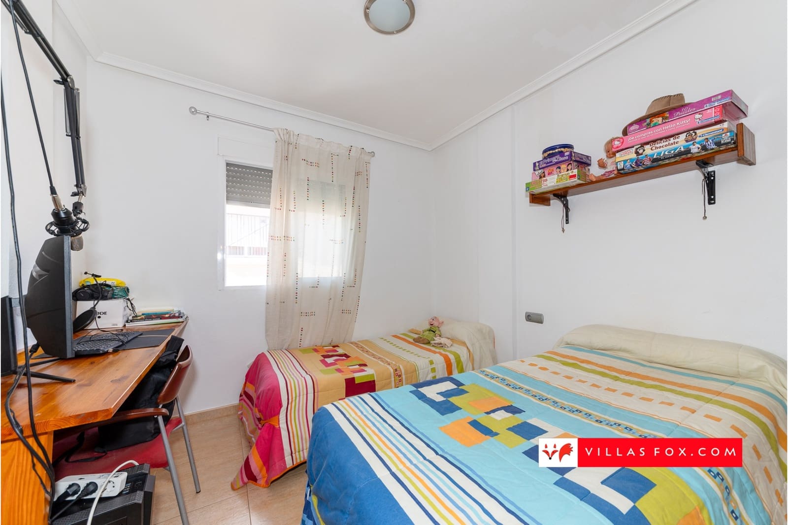 3 soveværelse Semi-Rækkehus til salg i Orihuela Costa med swimmingpool - € 200.000 (Ref: 9332676)