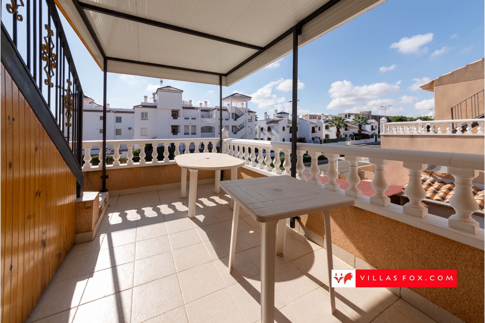 3 soveværelse Semi-Rækkehus til salg i Orihuela Costa med swimmingpool - € 200.000 (Ref: 9332676)