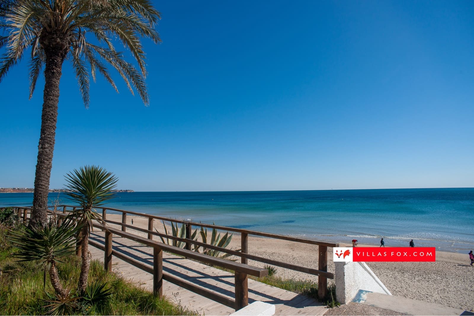 3 soveværelse Semi-Rækkehus til salg i Orihuela Costa med swimmingpool - € 200.000 (Ref: 9332676)