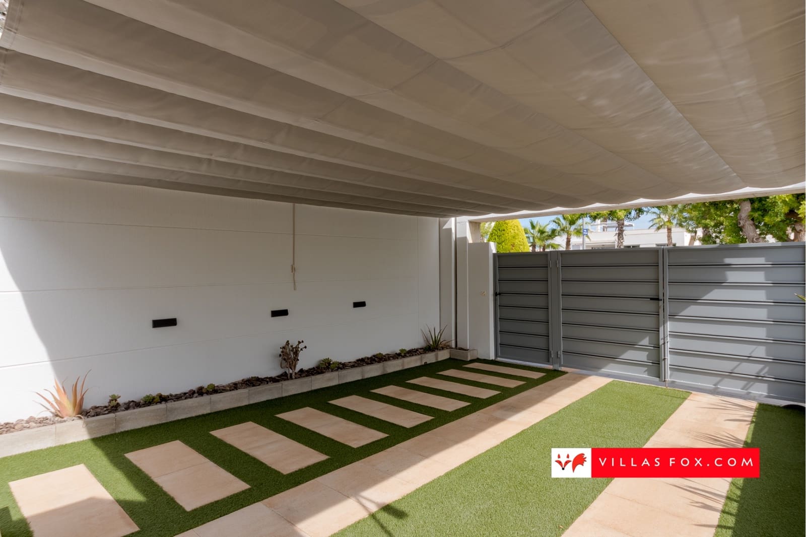 3 soveværelse Semi-Rækkehus til salg i Orihuela med swimmingpool - € 355.000 (Ref: 9336956)