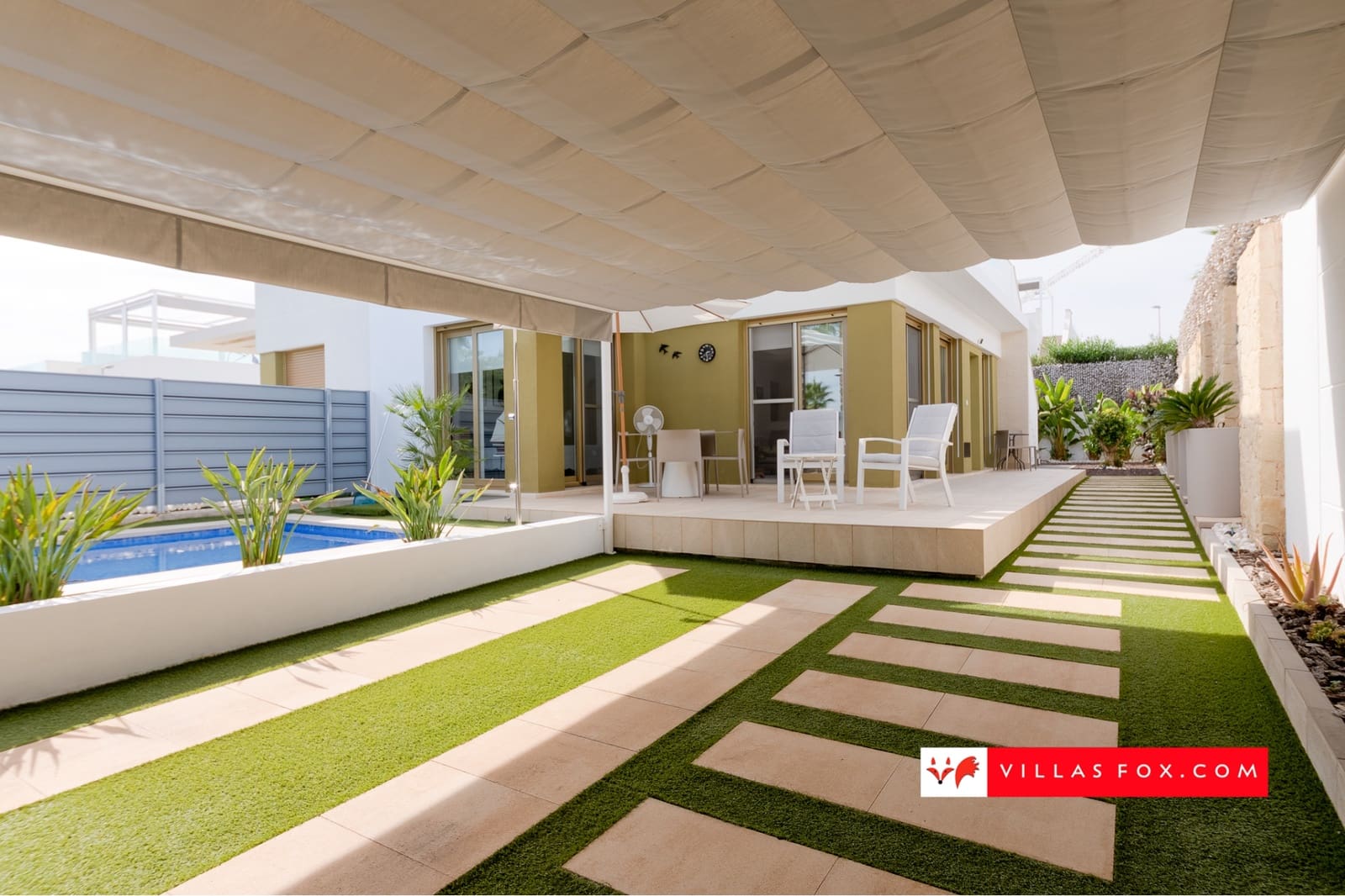 3 soveværelse Semi-Rækkehus til salg i Orihuela med swimmingpool - € 355.000 (Ref: 9336956)