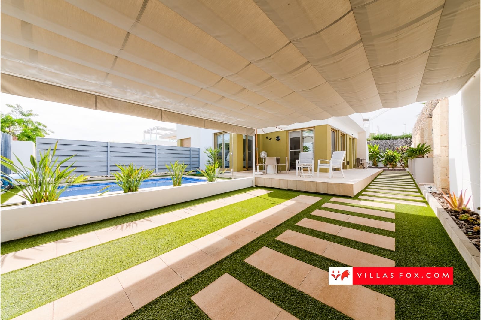 3 soveværelse Semi-Rækkehus til salg i Orihuela med swimmingpool - € 355.000 (Ref: 9336956)