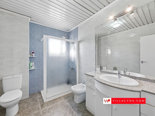 3 soveværelse Byhus til salg i San Miguel de Salinas med garage - € 245.000 (Ref: 9408230)