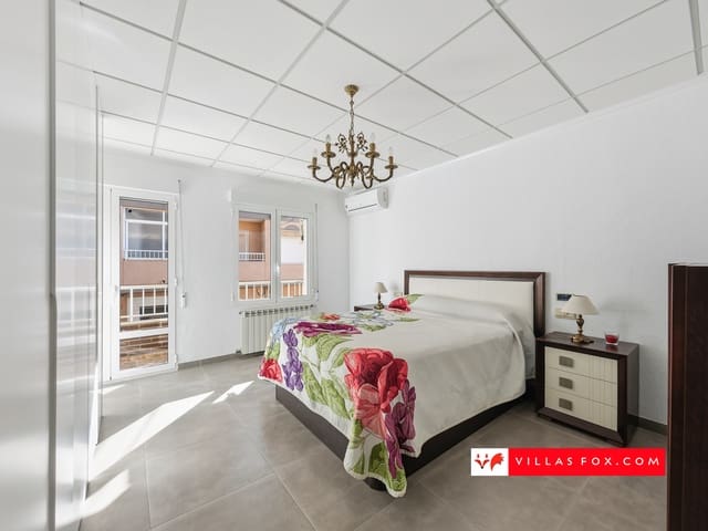 3 soveværelse Byhus til salg i San Miguel de Salinas med garage - € 245.000 (Ref: 9408230)