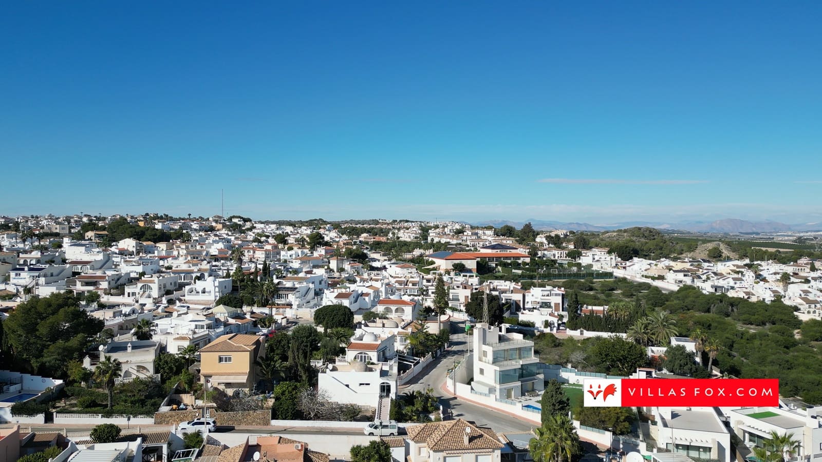 5 bedroom Villa for sale in Orihuela Costa with pool garage - € 385,000 (Ref: 9436515)