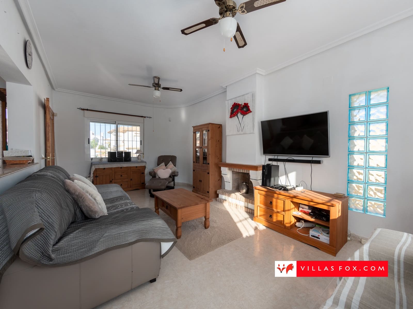 5 bedroom Villa for sale in Orihuela Costa with pool garage - € 385,000 (Ref: 9436515)