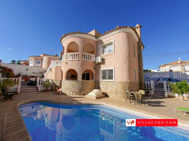 5 bedroom Villa for sale in Blue Lagoon with pool garage - € 385,000 (Ref: 9436515)