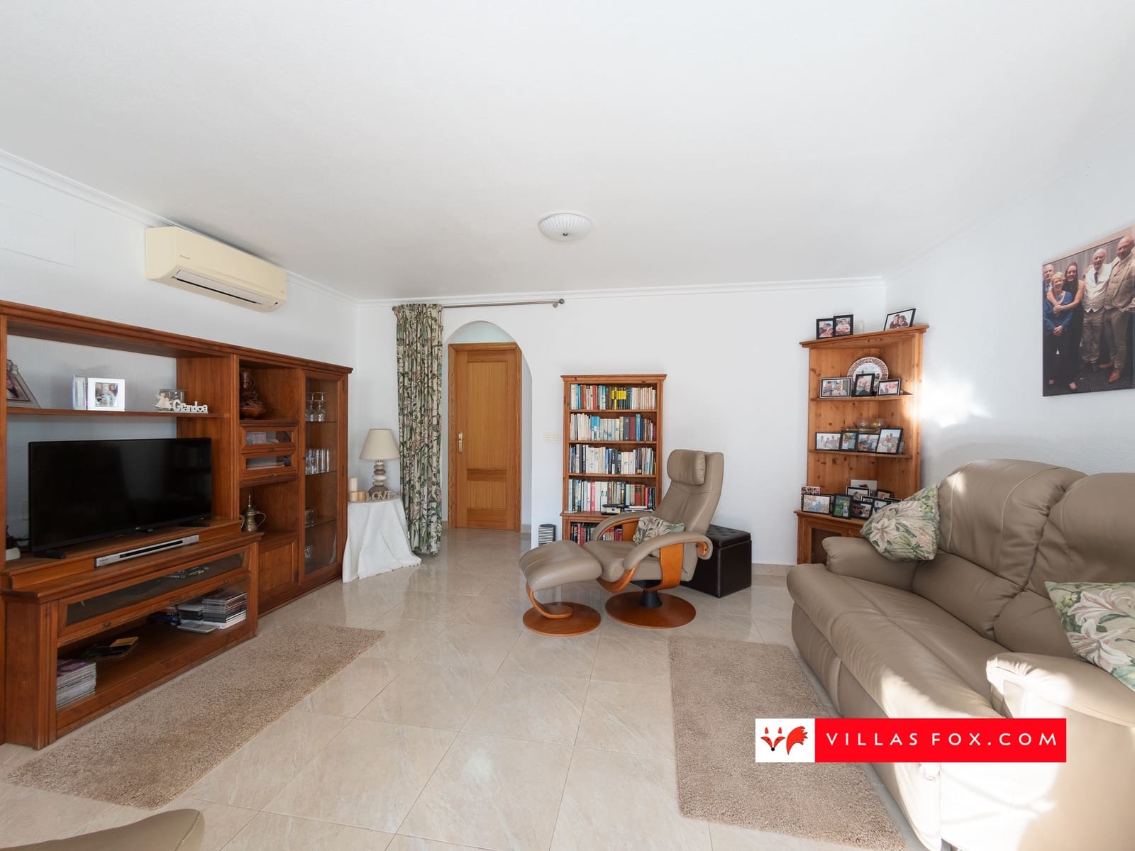 5 makuuhuone Huvila myytävänä paikassa Orihuela Costa mukana uima-altaan 
autotalli - 385 000 € (Ref: 9436515)