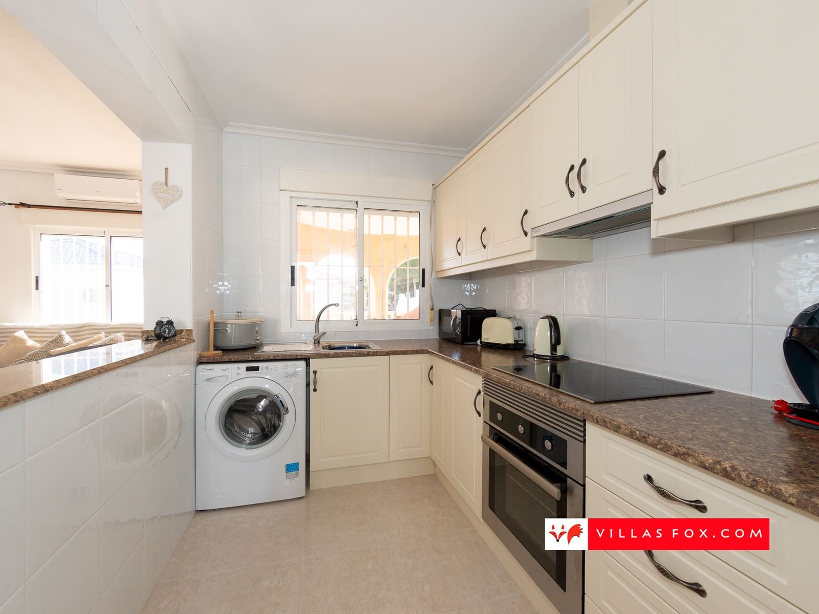 5 soveværelse Villa til salg i San Miguel de Salinas med swimmingpool garage - € 385.000 (Ref: 9438057)