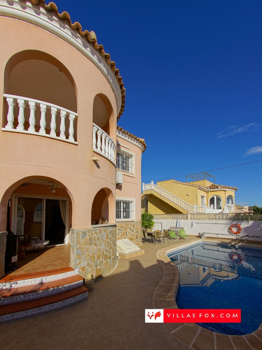 5 soveværelse Villa til salg i San Miguel de Salinas med swimmingpool garage - € 385.000 (Ref: 9438057)