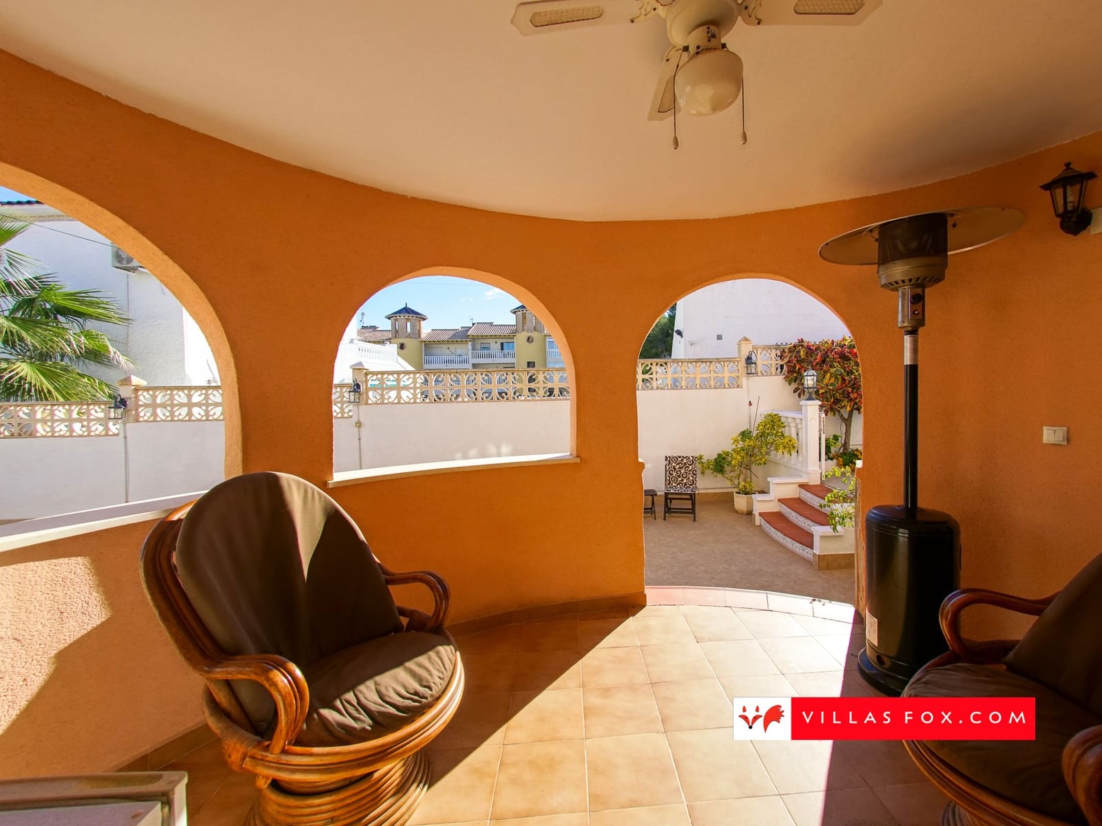 5 soveværelse Villa til salg i San Miguel de Salinas med swimmingpool garage - € 385.000 (Ref: 9438057)