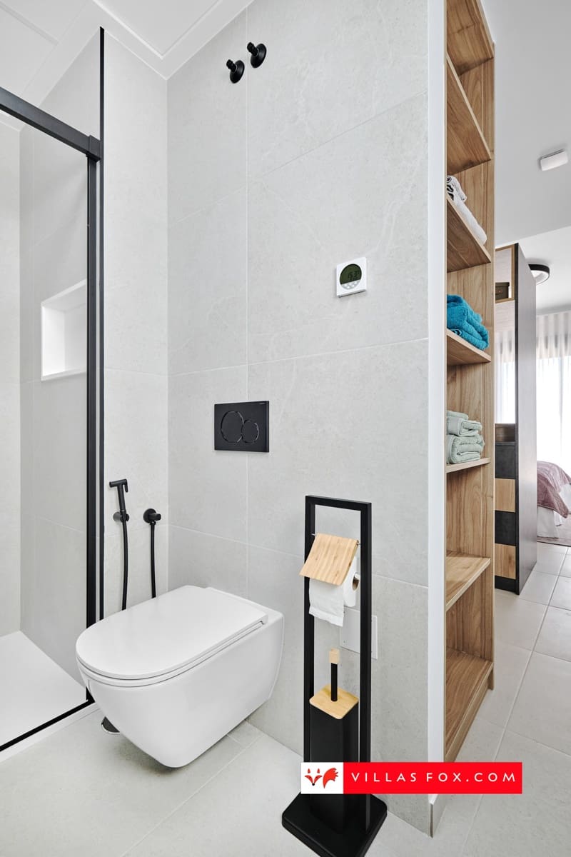 3 bedroom Villa for sale in San Miguel de Salinas with pool - € 649,000 (Ref: 9482412)