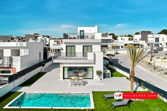 3 bedroom Villa for sale in San Miguel de Salinas with pool - € 649,000 (Ref: 9482412)