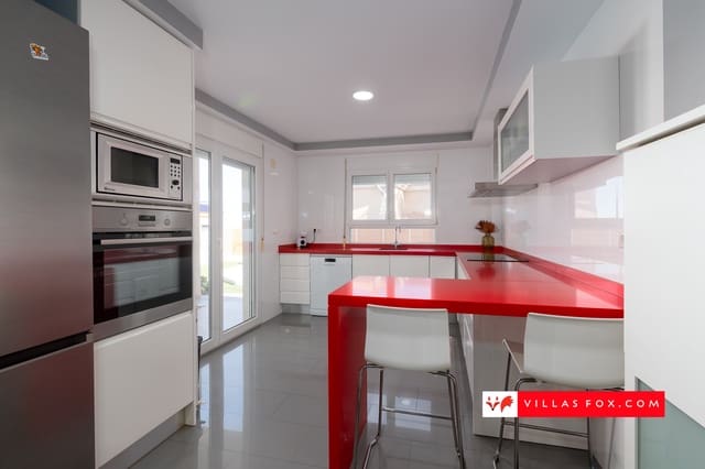 3 quarto Moradia para venda em San Miguel de Salinas com piscina garagem - 499 000 € (Ref: 9495587)
