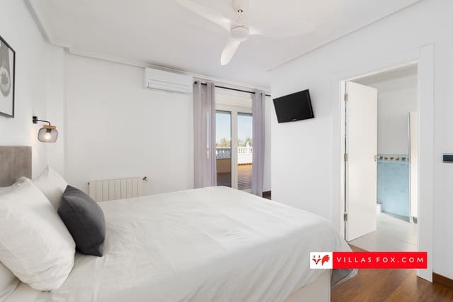 3 quarto Moradia para venda em San Miguel de Salinas com piscina garagem - 499 000 € (Ref: 9495587)