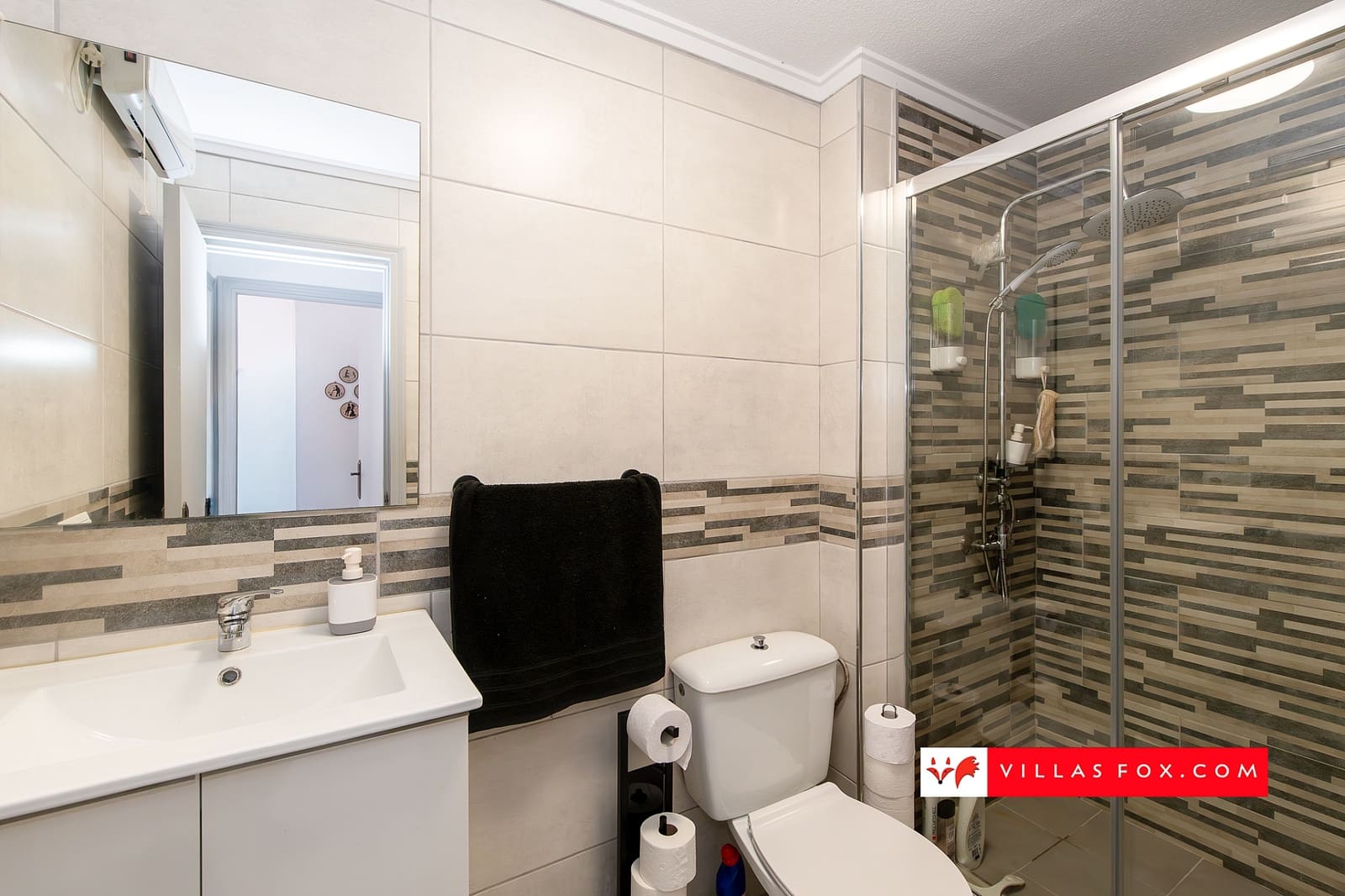 Casa de 2 habitaciones en San Miguel de Salinas en venta - 129.000 € (Ref: 9532326)