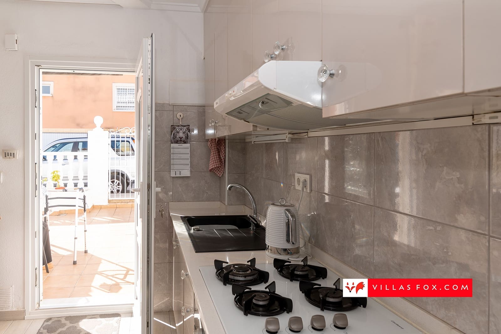 Casa de 2 habitaciones en San Miguel de Salinas en venta - 129.000 € (Ref: 9532326)