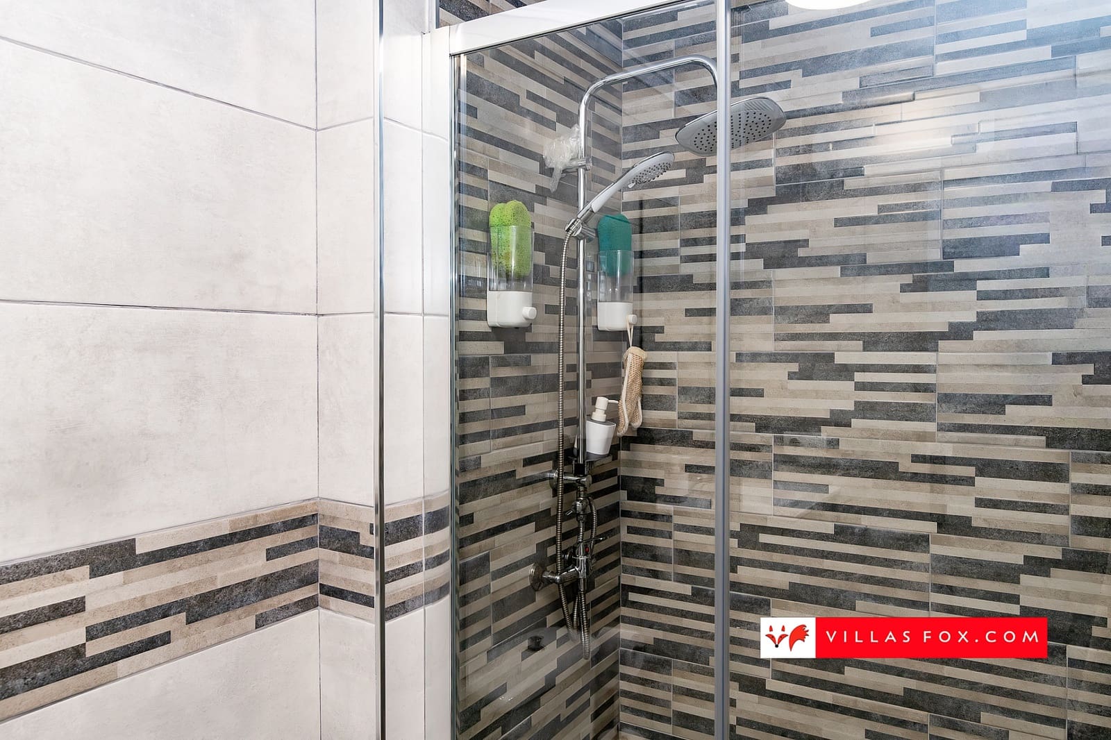 Casa de 2 habitaciones en San Miguel de Salinas en venta - 129.000 € (Ref: 9532326)