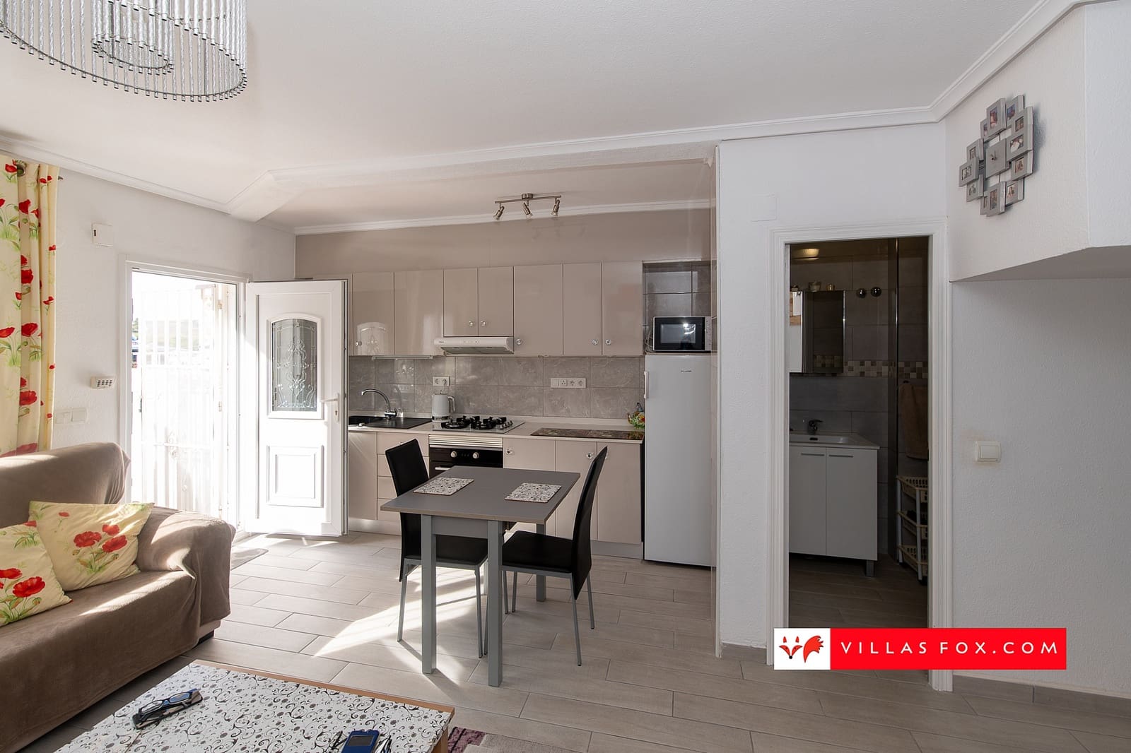 Casa de 2 habitaciones en San Miguel de Salinas en venta - 129.000 € (Ref: 9532326)