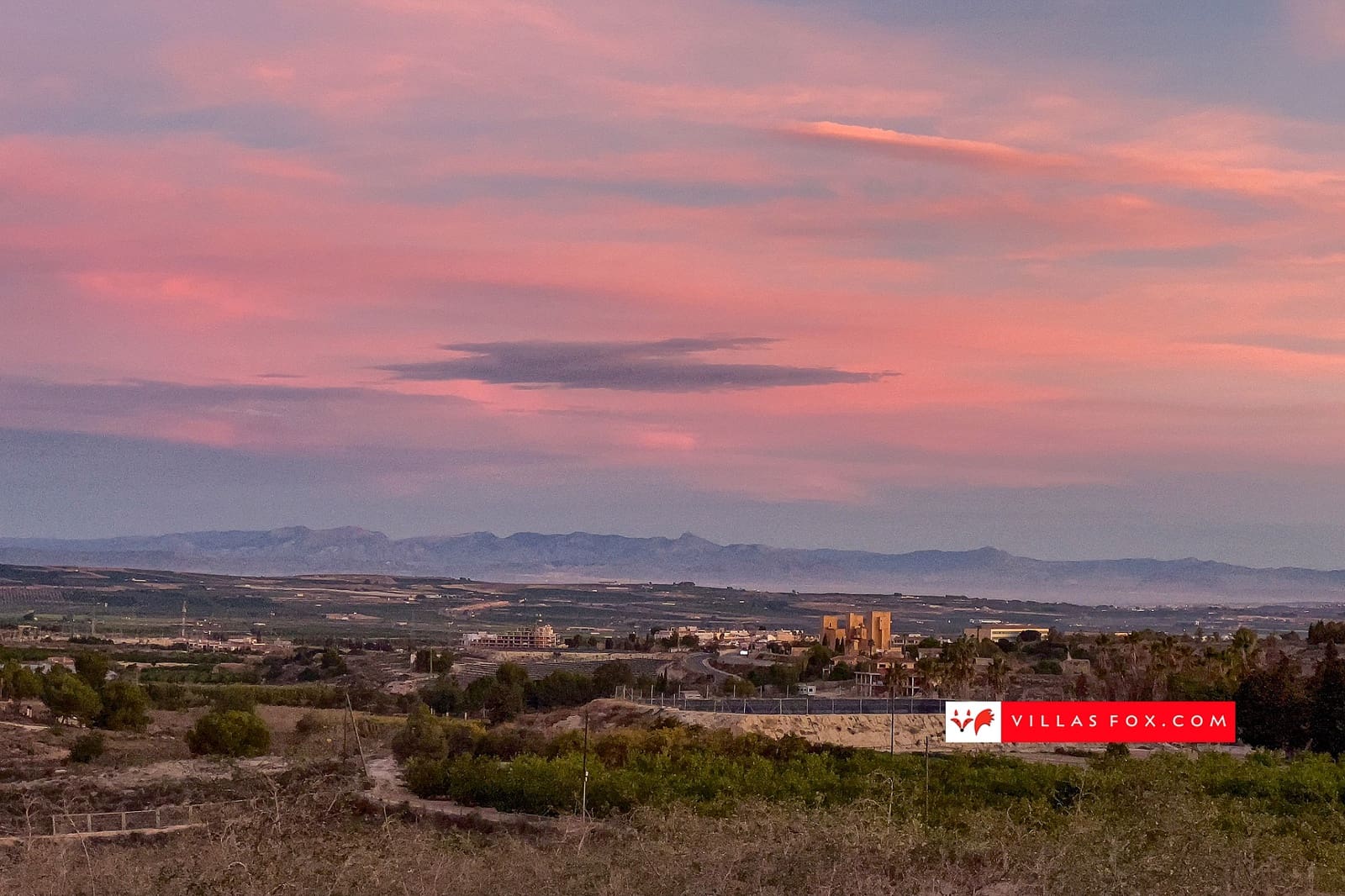 Casa de 2 habitaciones en San Miguel de Salinas en venta - 129.000 € (Ref: 9532326)