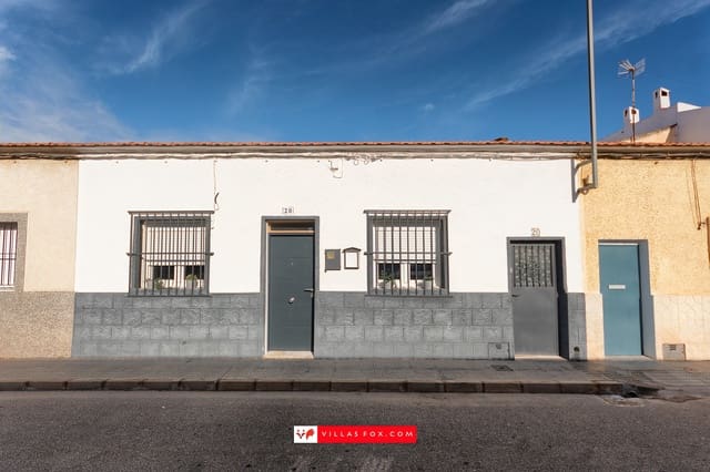 Casa de 4 habitaciones en San Miguel de Salinas en venta - 180.000 € (Ref: 9664044)