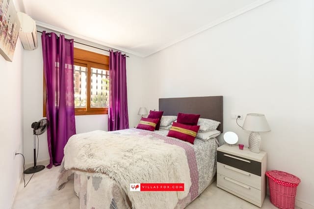 2 slaapkamer Halfvrijstaande villa te koop in San Miguel de Salinas met zwembad - € 190.000 (Ref: 9736187)