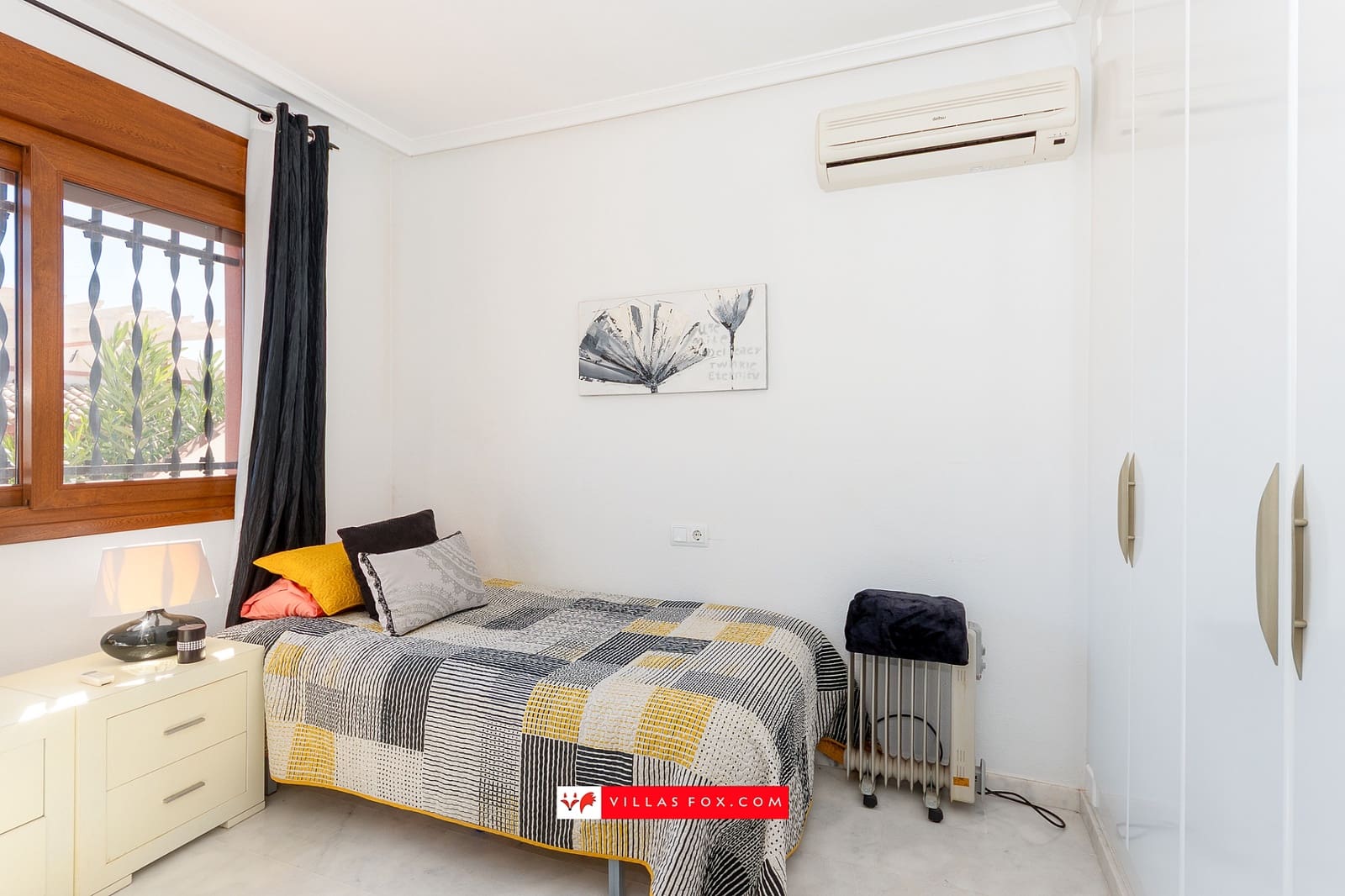 2 slaapkamer Halfvrijstaande villa te koop in San Miguel de Salinas met zwembad - € 190.000 (Ref: 9736187)