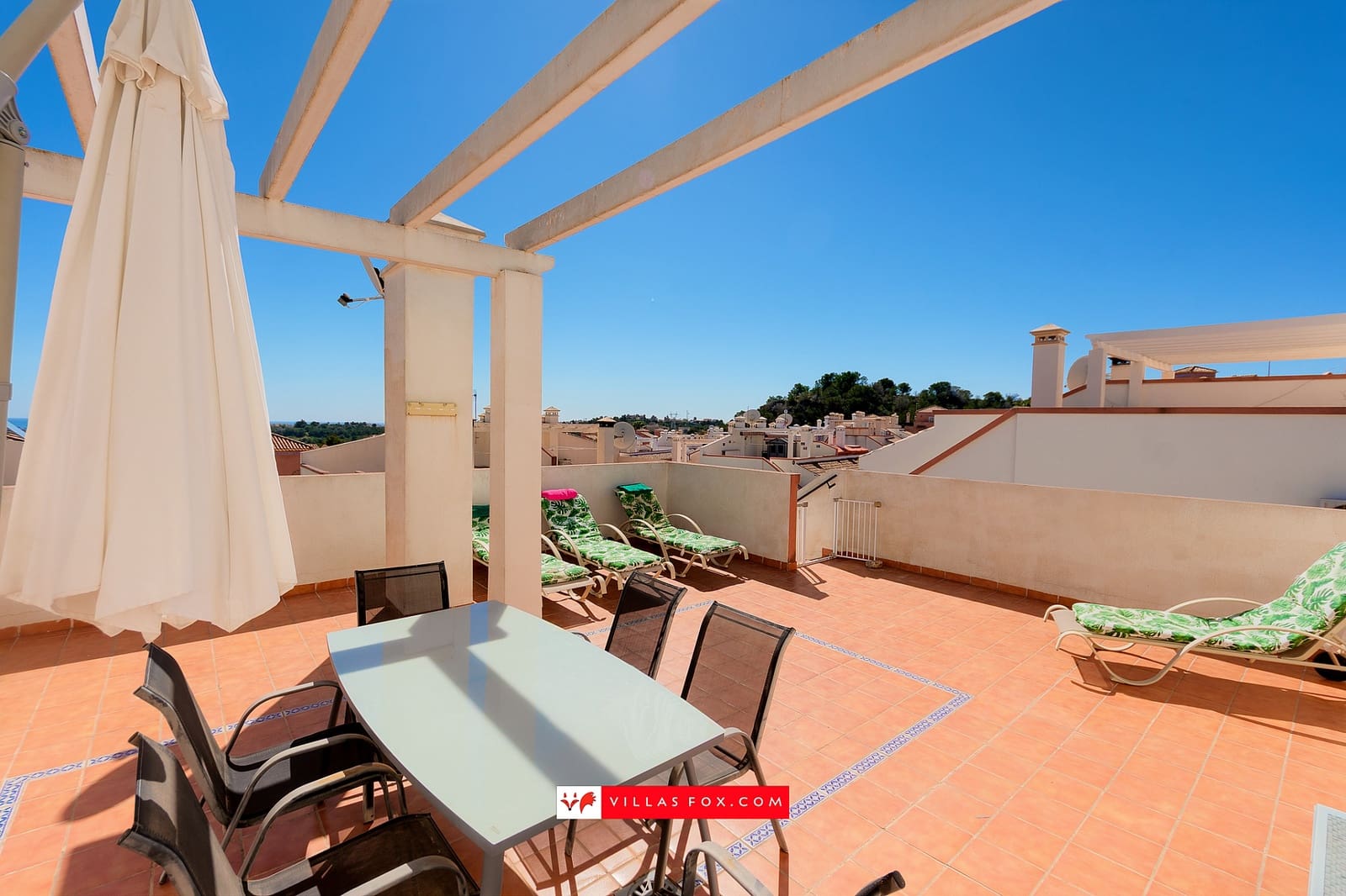 2 slaapkamer Halfvrijstaande villa te koop in San Miguel de Salinas met zwembad - € 190.000 (Ref: 9736187)