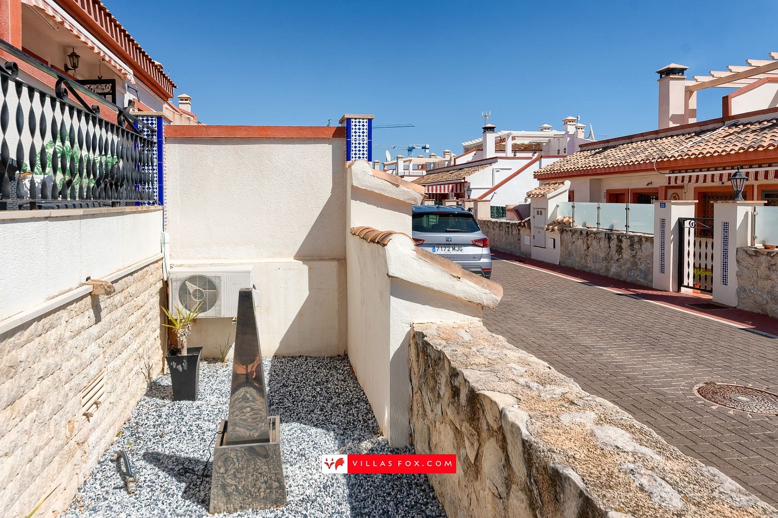 2 slaapkamer Halfvrijstaande villa te koop in San Miguel de Salinas met zwembad - € 190.000 (Ref: 9736187)