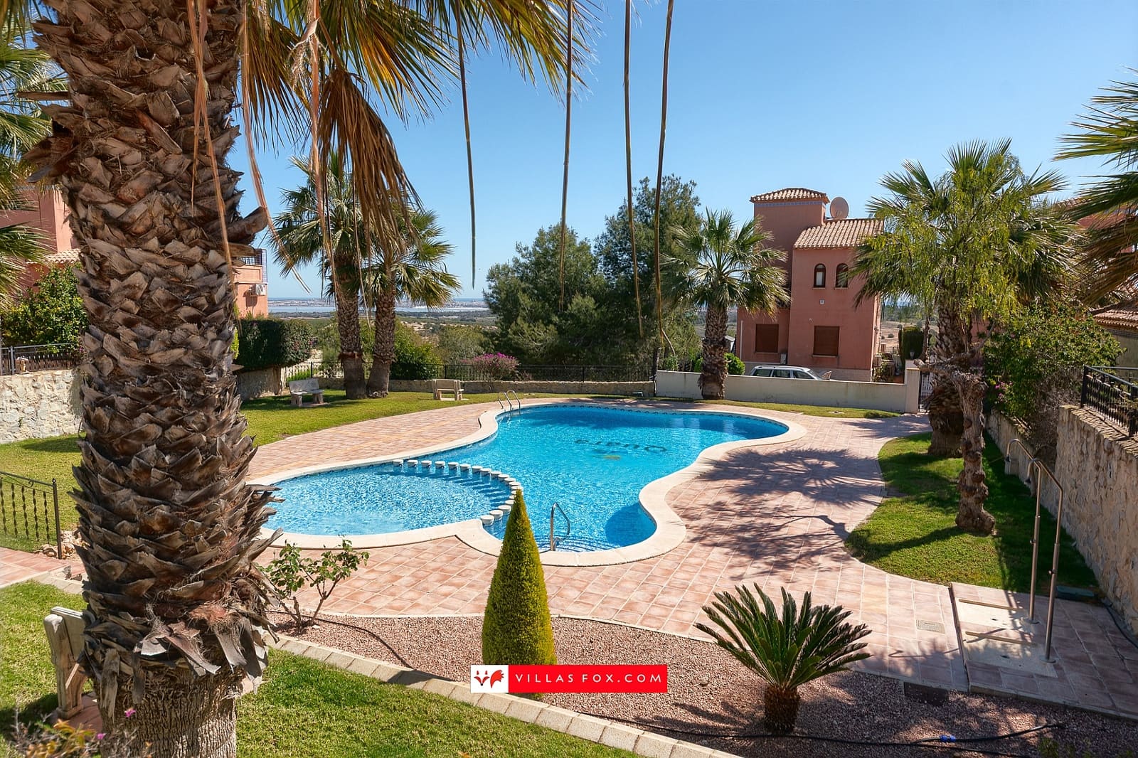 2 slaapkamer Halfvrijstaande villa te koop in San Miguel de Salinas met zwembad - € 190.000 (Ref: 9736187)