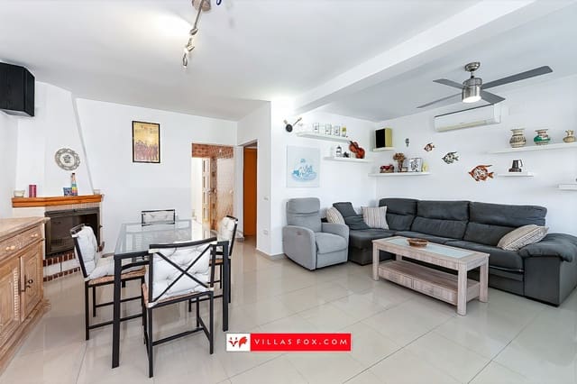 3 slaapkamer Huis te koop in San Miguel de Salinas met garage - € 215.000 (Ref: 9758090)