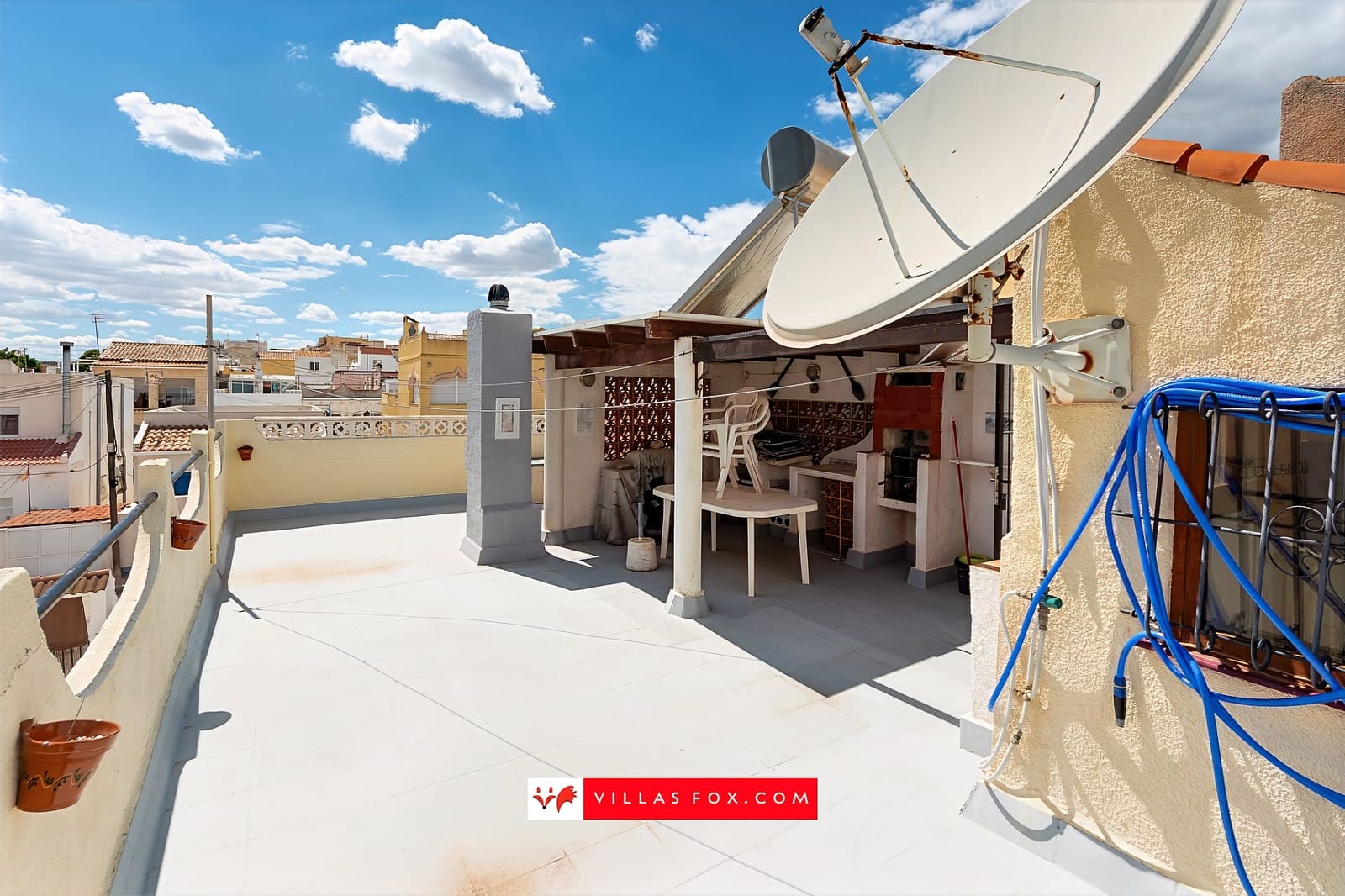 2 soveværelse Semi-Rækkehus til salg i San Miguel de Salinas med swimmingpool - € 159.000 (Ref: 9780005)