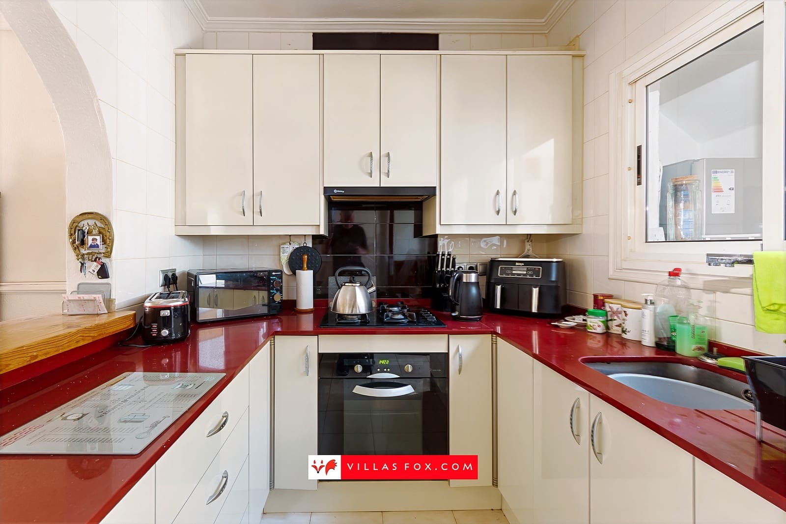 2 soveværelse Semi-Rækkehus til salg i San Miguel de Salinas med swimmingpool - € 159.000 (Ref: 9780005)