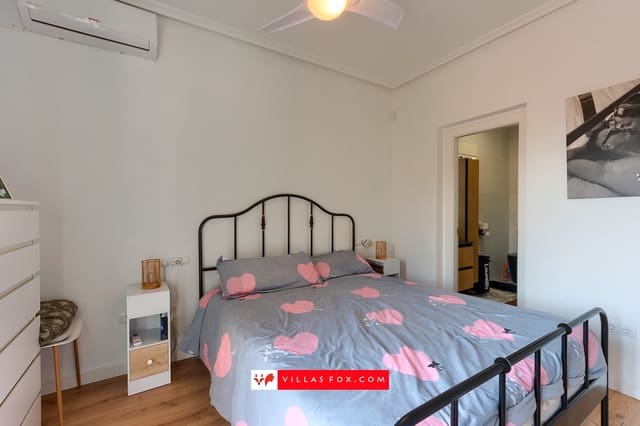 3 soverom Villa til salgs i San Miguel de Salinas med svømmebasseng garasje - € 349 000 (Ref: 9814102)