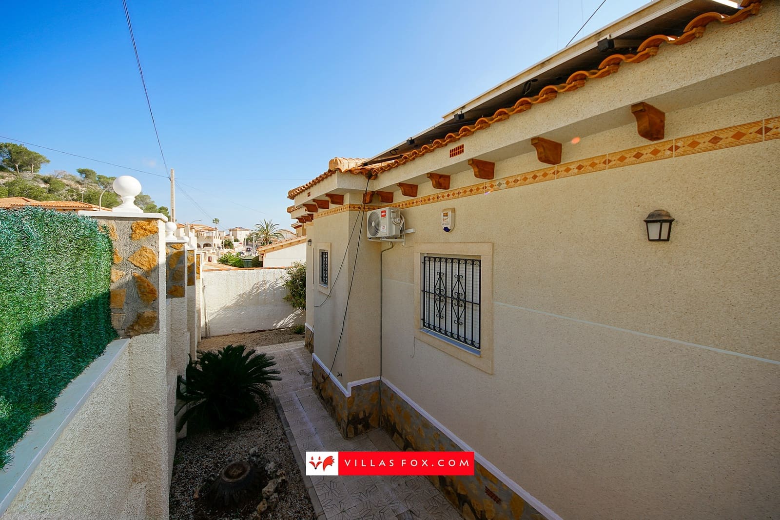3 soverom Villa til salgs i San Miguel de Salinas med svømmebasseng garasje - € 349 000 (Ref: 9814102)