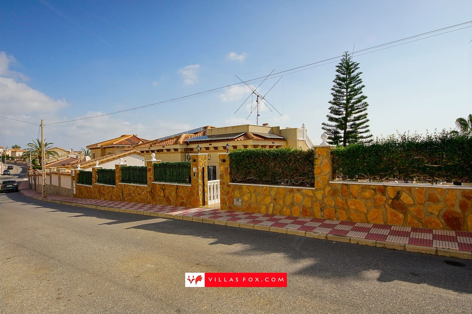 3 soverom Villa til salgs i San Miguel de Salinas med svømmebasseng garasje - € 349 000 (Ref: 9814102)