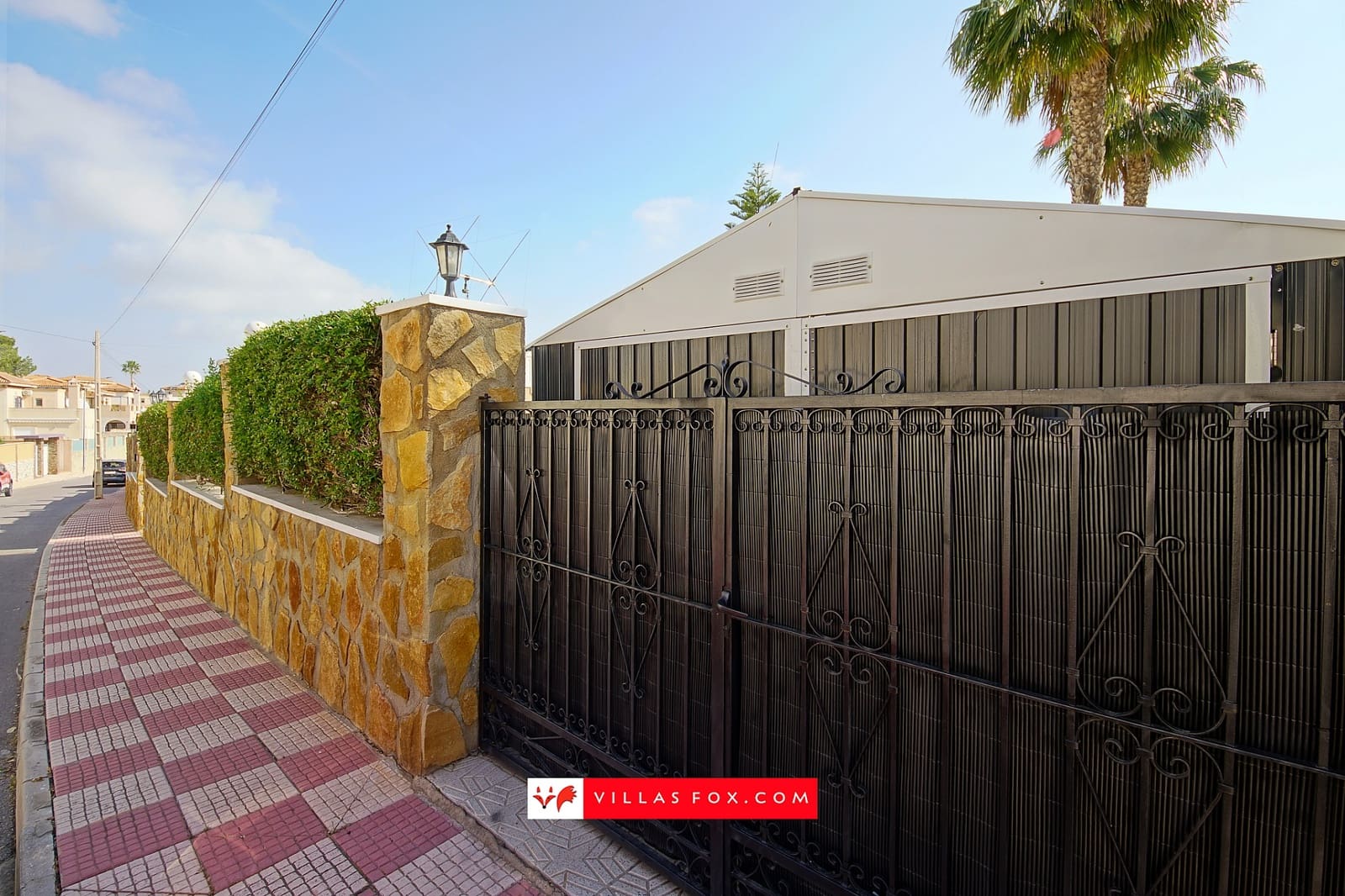 3 soverom Villa til salgs i San Miguel de Salinas med svømmebasseng garasje - € 349 000 (Ref: 9814102)