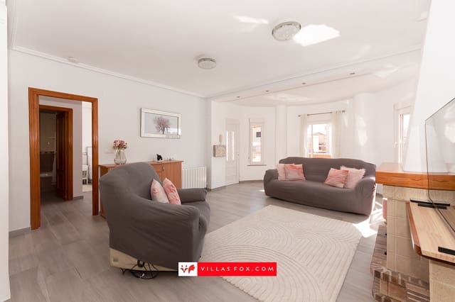 Chalet de 3 habitaciones en San Miguel de Salinas en venta con piscina garaje - 285.000 € (Ref: 9823927)