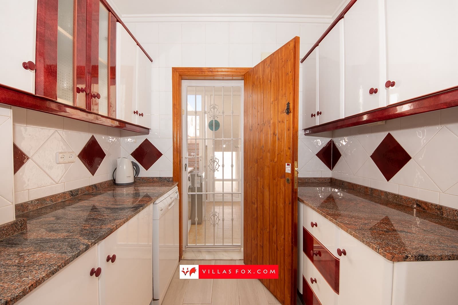 3 slaapkamer Villa te koop in San Miguel de Salinas met zwembad garage - € 285.000 (Ref: 9823927)