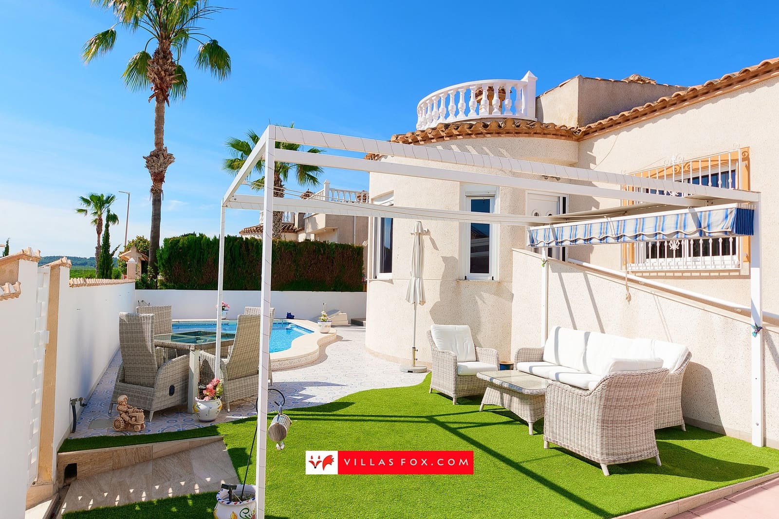 3 slaapkamer Villa te koop in San Miguel de Salinas met zwembad garage - € 285.000 (Ref: 9823927)