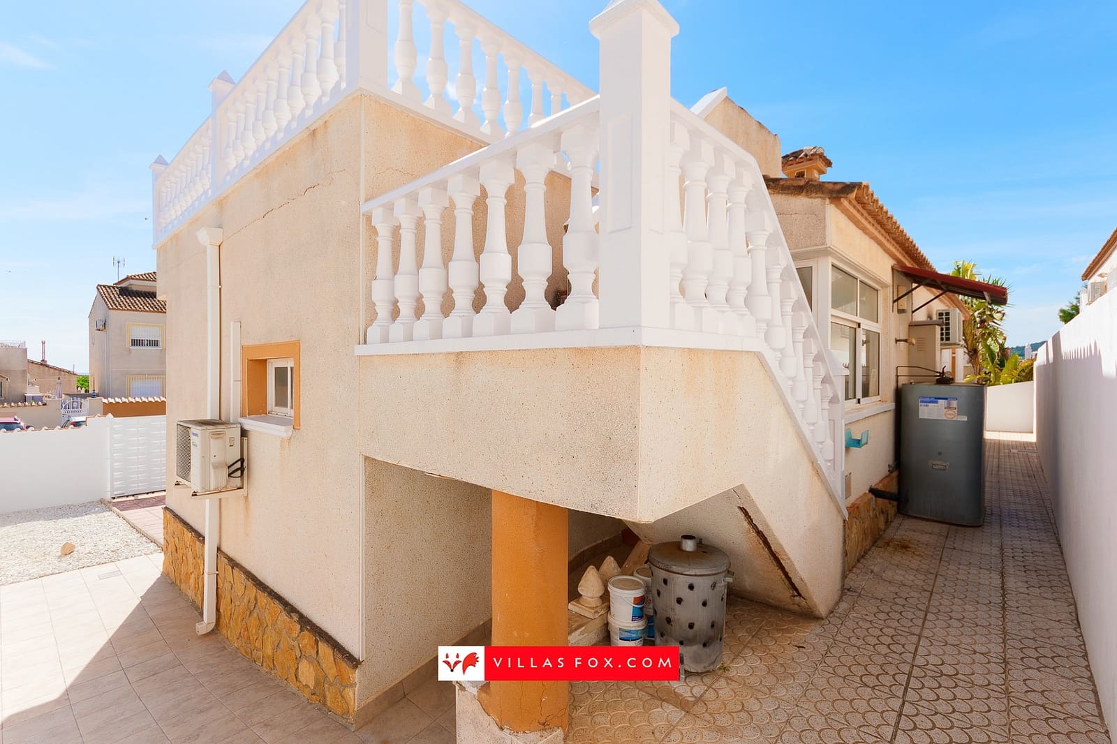 3 slaapkamer Villa te koop in San Miguel de Salinas met zwembad garage - € 285.000 (Ref: 9823927)