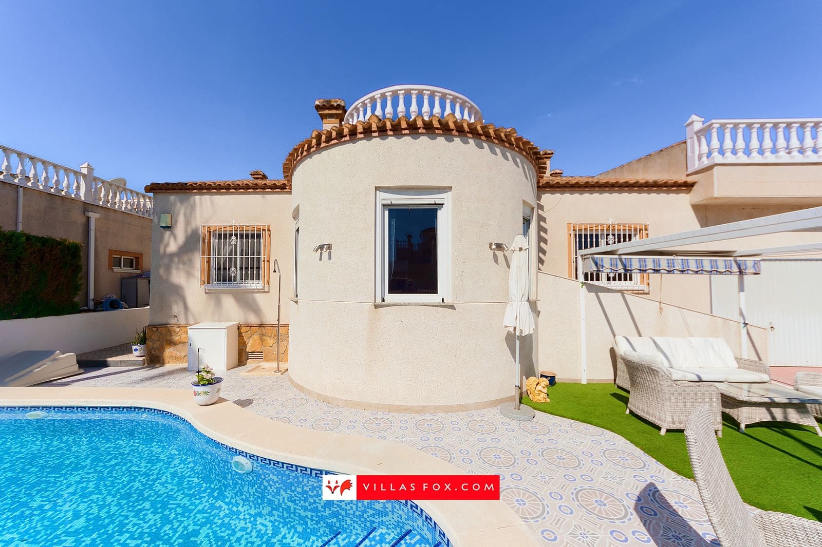 3 slaapkamer Villa te koop in San Miguel de Salinas met zwembad garage - € 285.000 (Ref: 9823927)