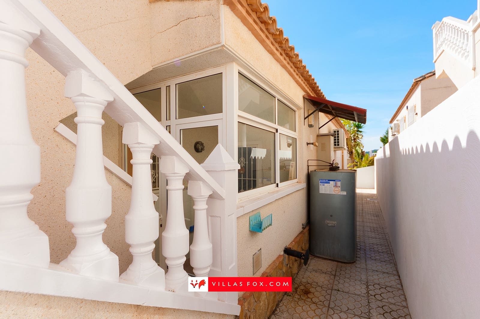 3 slaapkamer Villa te koop in San Miguel de Salinas met zwembad garage - € 285.000 (Ref: 9823927)