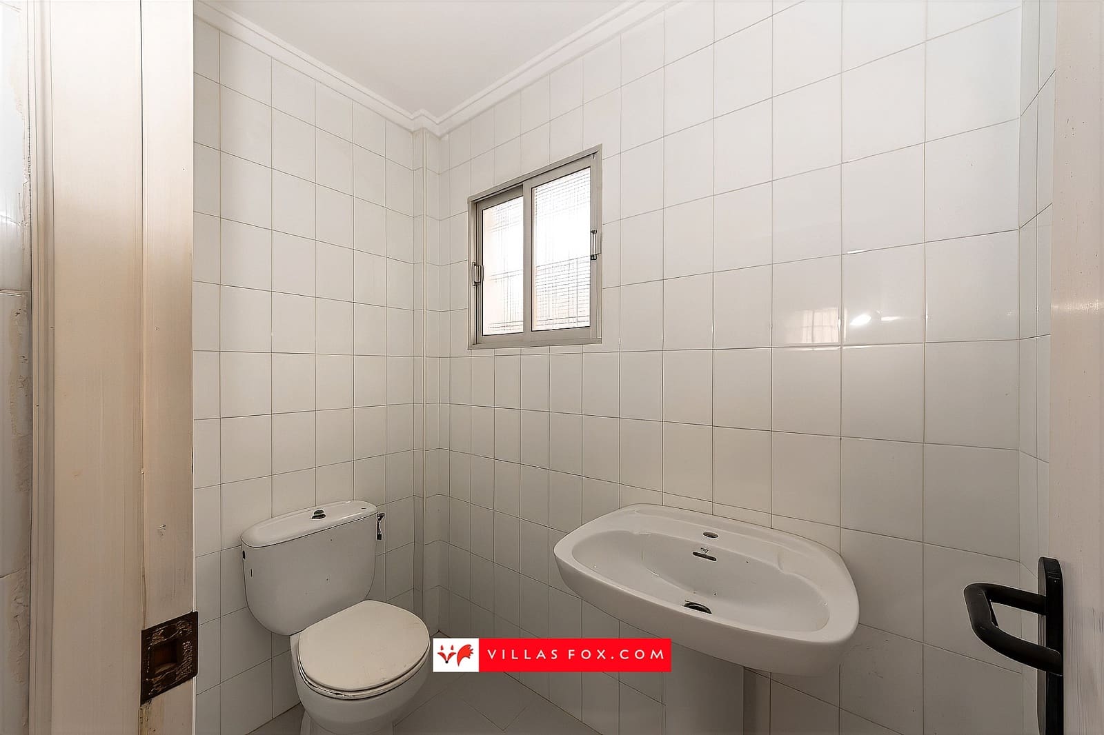 Commercieel te koop in San Miguel de Salinas - € 285.000 (Ref: 9836780)