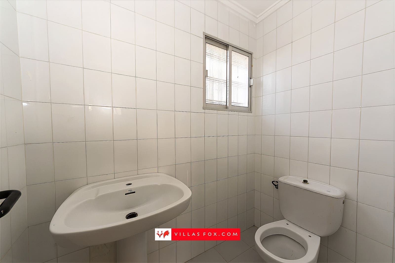 Commercieel te koop in San Miguel de Salinas - € 285.000 (Ref: 9836780)