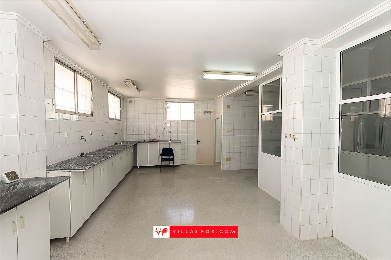 Commercieel te koop in San Miguel de Salinas - € 285.000 (Ref: 9836780)