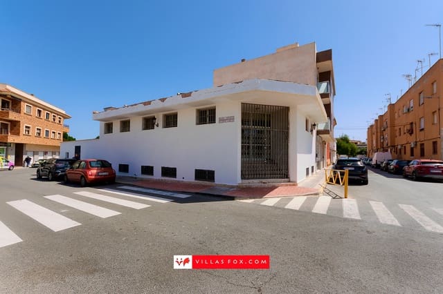 Commercieel te koop in San Miguel de Salinas - € 285.000 (Ref: 9836780)